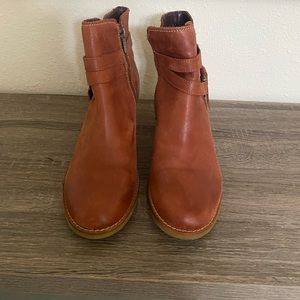 Sherry never worn boots